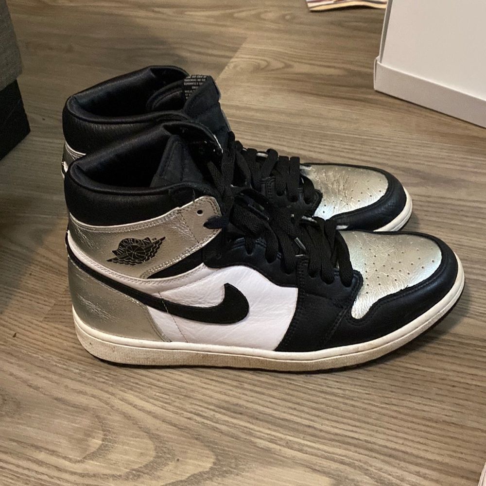 Nike air Jordan 1 black and silver